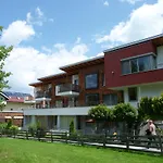 Apartment Phantasia *