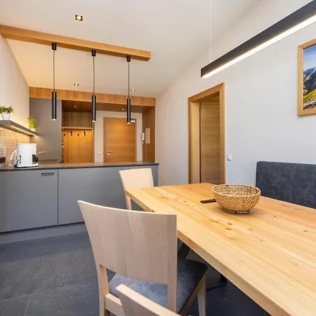 Apartment Phantasia