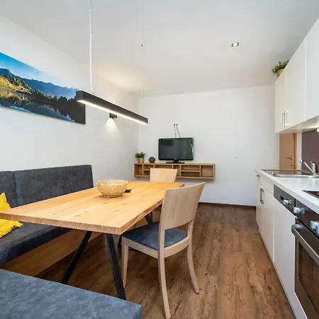 Apartment Phantasia *